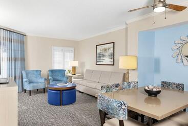 هتل Marriott's Barony Beach Club