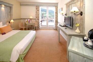 هتل Mercure Millau