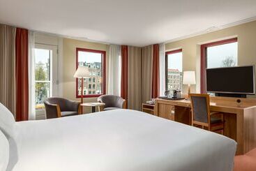 Avani Museum Quarter Amsterdam Hotel   Previously NH Amsterdam Museum Quarter
