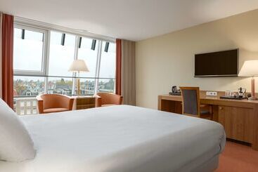 Avani Museum Quarter Amsterdam Hotel Previously NH Amsterdam Museum Quarter