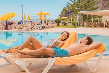 هتل Orca Praia