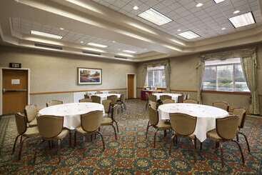 هتل Ramada By Wyndham Olympia