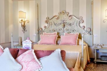 هتل Il Falconiere Relais & Spa