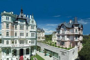 Отель Savoy Westend