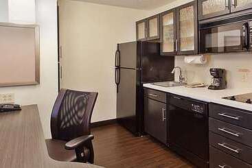 هتل Sonesta Simply Suites Austin South