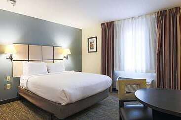 هتل Sonesta Simply Suites Austin South
