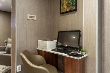 בית מלון כפרי Springhill Suites By Marriott Austin The Domain Area