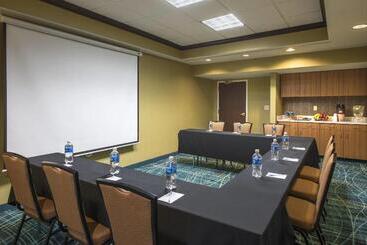 هتل Springhill Suites By Marriott Charlotte Airport