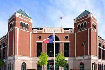 هتل Springhill Suites Dallas Addison/quorum Drive
