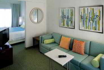هتل Springhill Suites Dallas Addison/quorum Drive