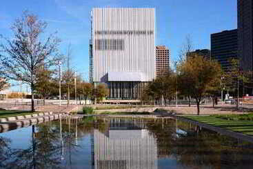 هتل Springhill Suites Dallas Addison/quorum Drive