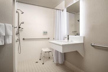 هتل Springhill Suites Fort Worth University