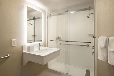 هتل Springhill Suites Fort Worth University