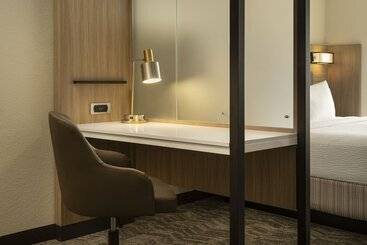 هتل Springhill Suites Fort Worth University