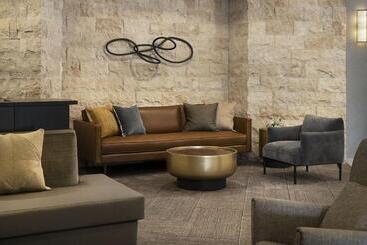 هتل Springhill Suites Fort Worth University