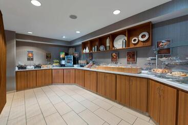 هتل Springhill Suites Grand Rapids North