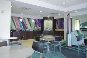 هتل Springhill Suites Grand Rapids North