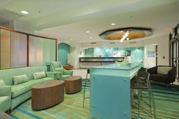 هتل Springhill Suites Grand Rapids North