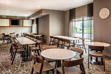 هتل Springhill Suites By Marriott Hershey Near The Park