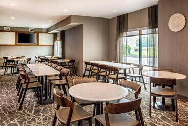 هتل Springhill Suites By Marriott Hershey Near The Park