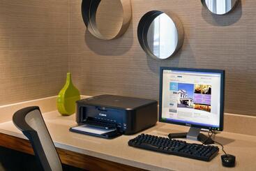 هتل Springhill Suites By Marriott Lansing