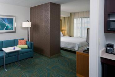 هتل Springhill Suites By Marriott Lansing