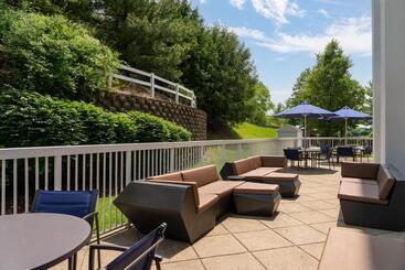 هتل Springhill Suites West Mifflin