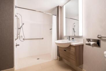 هتل Springhill Suites West Mifflin
