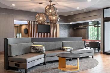 هتل Springhill Suites West Mifflin