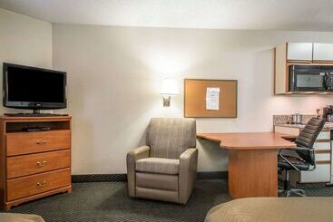 هتل Birch Hill Suites Columbia
