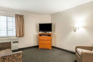 هتل Birch Hill Suites Columbia