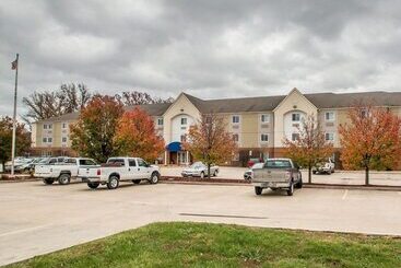 هتل Birch Hill Suites Columbia