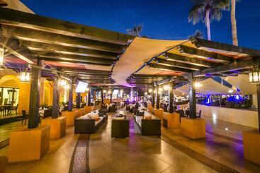 هتل Tesoro Los Cabos