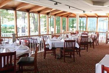 هتل The Stowe Village Inn