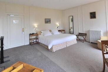 هتل Hôtel Villa Navarre