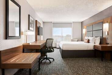 هتل Wingate By Wyndham Cincinnati Blue Ash