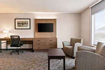 هتل Wingate By Wyndham Cincinnati Blue Ash