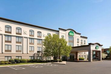 هتل Wingate By Wyndham Cincinnati Blue Ash