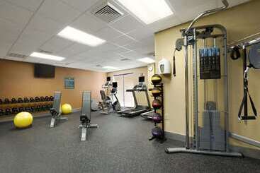 هتل Spark By Hilton Greensboro