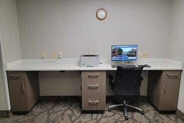 هتل Wingate By Wyndham Greenville Airport