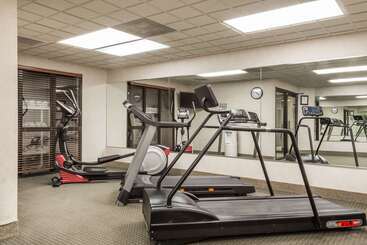 هتل Wingate By Wyndham Airport   Rockville Road