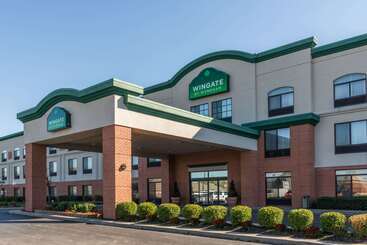 هتل Wingate By Wyndham Airport   Rockville Road