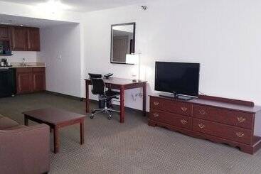 هتل Wingate By Wyndham Airport   Rockville Road