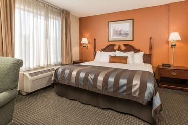 هتل Wingate By Wyndham Airport   Rockville Road