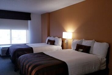 هتل Wingate By Wyndham Airport   Rockville Road