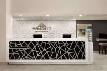 هتل Wingate By Wyndham Montgomery