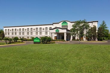 هتل Wingate By Wyndham Montgomery