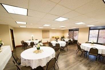 هتل Wingate By Wyndham Montgomery