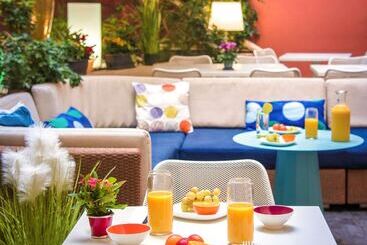 Novotel Suites Cannes Centre
