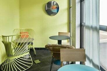 B&B HOTEL Vélizy